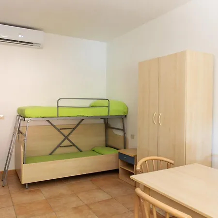 Aldeamento Turístico Salinello Village