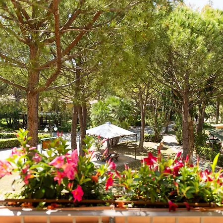 Salinello Village База отдыха 4*