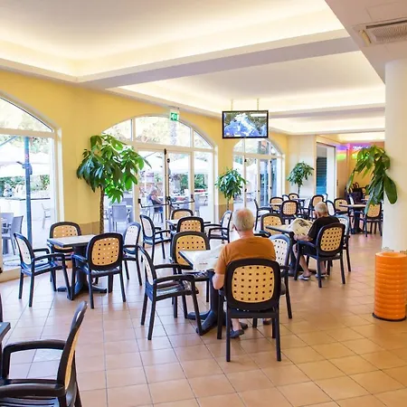 База отдыха Salinello Village 4*