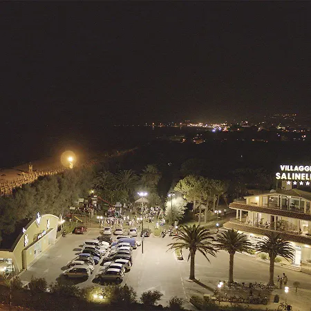 منتزه العطل Salinello Village *